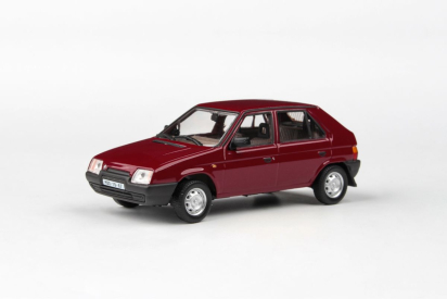 Abrex Škoda Favorit 136L (1988) 1:43 - Červená Apollo