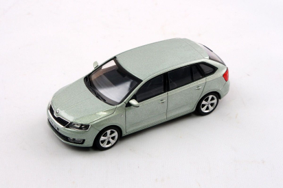 Abrex Škoda Rapid Spaceback (2013) 1:43 - Zelená Arctic Metalíza