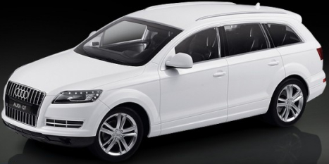 RC auto Audi Q7, bílá