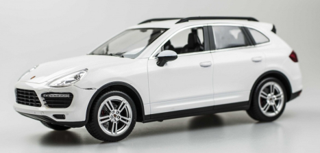 RC auto Porsche Cayenne, bílá