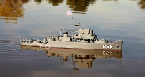 RC loď USS Whitehall A