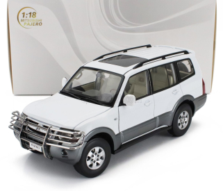 Sun-star Mitsubishi Pajero 3.5l V6 V73 2006 1:18 Bílá Šedá