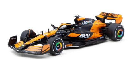 Tarmac Mclaren F1  Mcl60 Team Mclaren N 4 - N 81 Livery Show Car 2024 Lando Norris - Oscar Piastri 1:64 Bílá Oranžová Černá