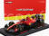 Bburago Ferrari F1  Sf-23 Team Scuderia Ferrari N 55 Pole Position 3rd Monza Italy Gp 2023 Carlos Sainz - With Pilot And Showcase 1:43 Červená Černá Žlutá