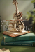 RoboTime dřevěné mechanické puzzle Kouzelné violoncello (elektrický pohon)