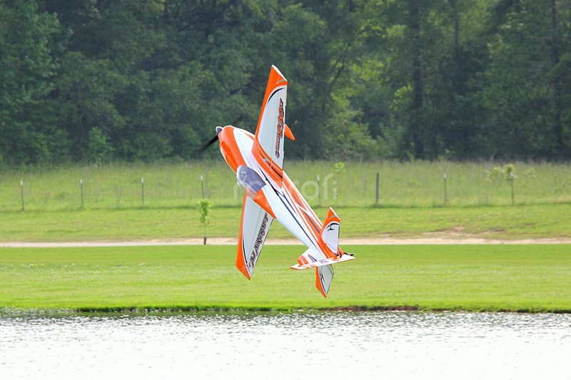 RC letadlo 105