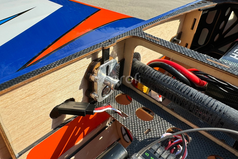 RC letadlo 60
