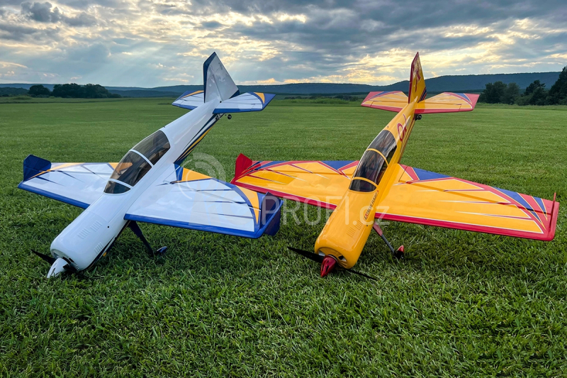 RC letadlo 60