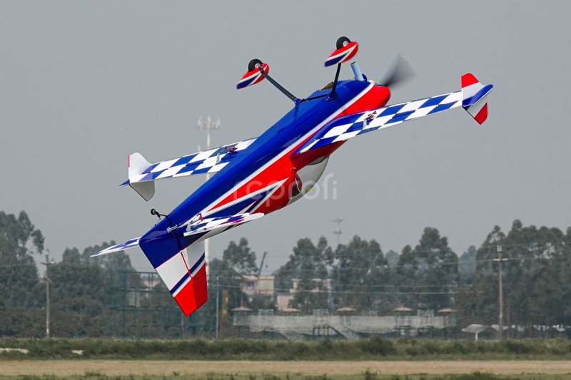 RC letadlo 85