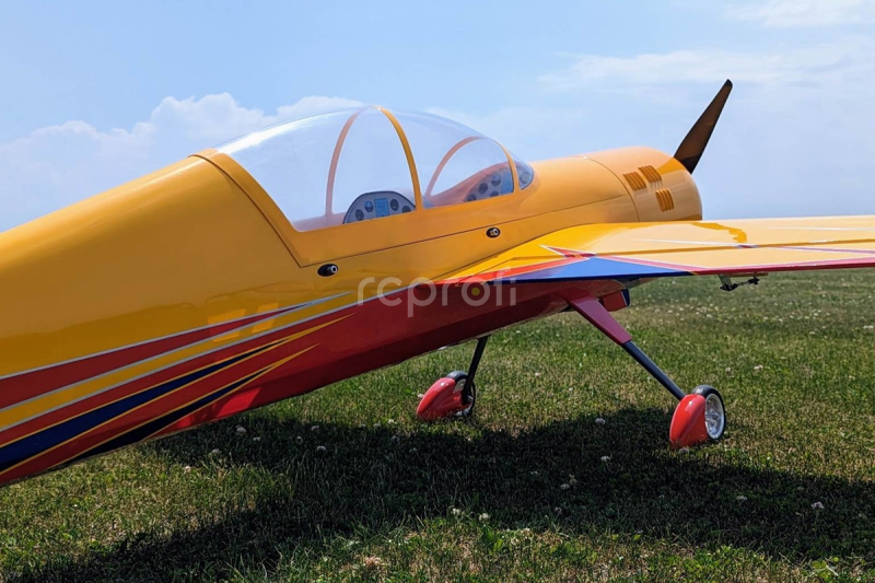 RC letadlo 85