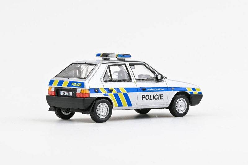 Abrex Škoda Favorit 136L (1988) 1:43 - Policie