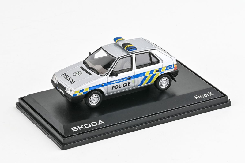 Abrex Škoda Favorit 136L (1988) 1:43 - Policie