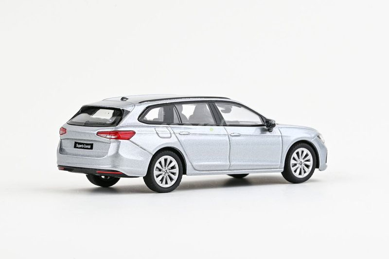 Abrex Škoda Superb IV Combi (2023) 1:43 - Stříbrná Pebble Metalíza