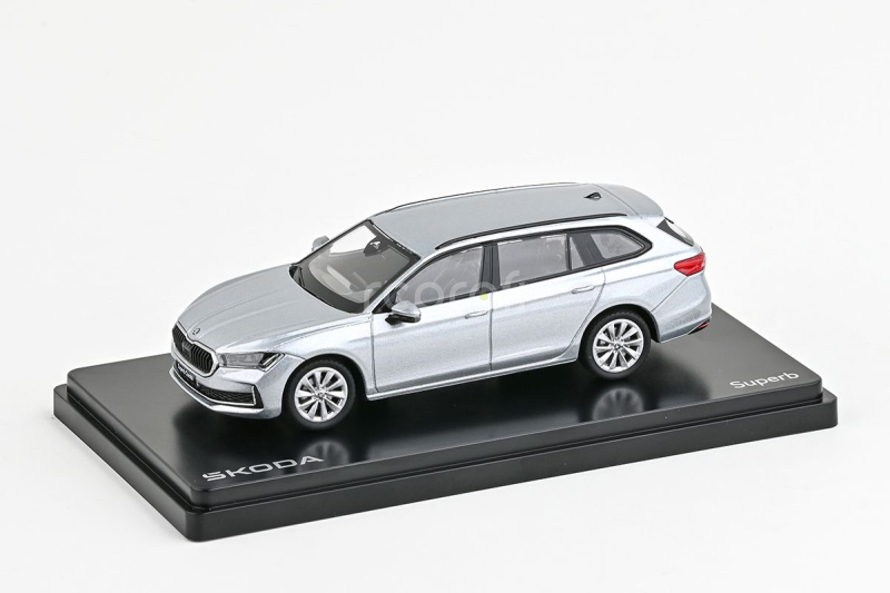 Abrex Škoda Superb IV Combi (2023) 1:43 - Stříbrná Pebble Metalíza
