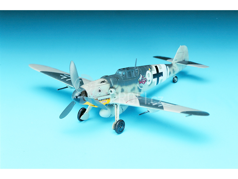 Academy Messerschmitt Bf109G-6 (1:72)
