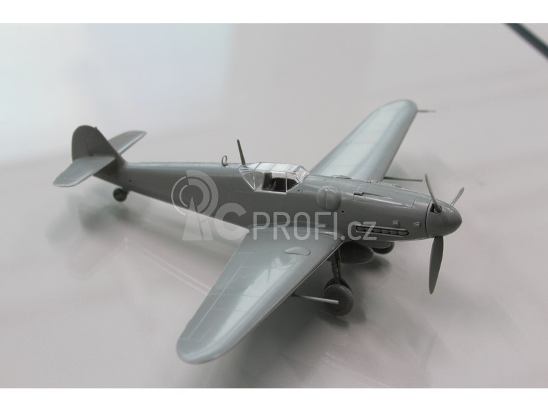 Academy Messerschmitt Bf109G-6/G-2 JG 27 (1:48)