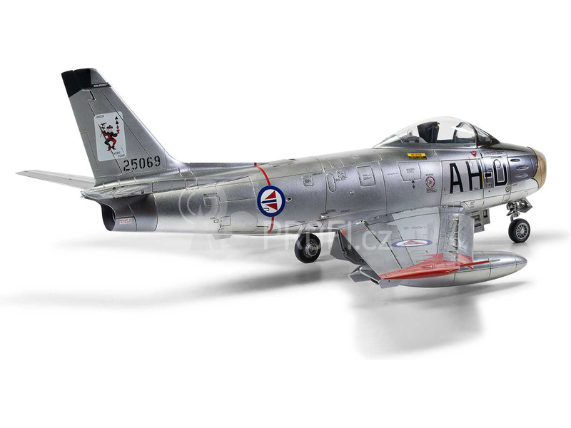 Airfix North American F-86F-40 Sabre (1:48)
