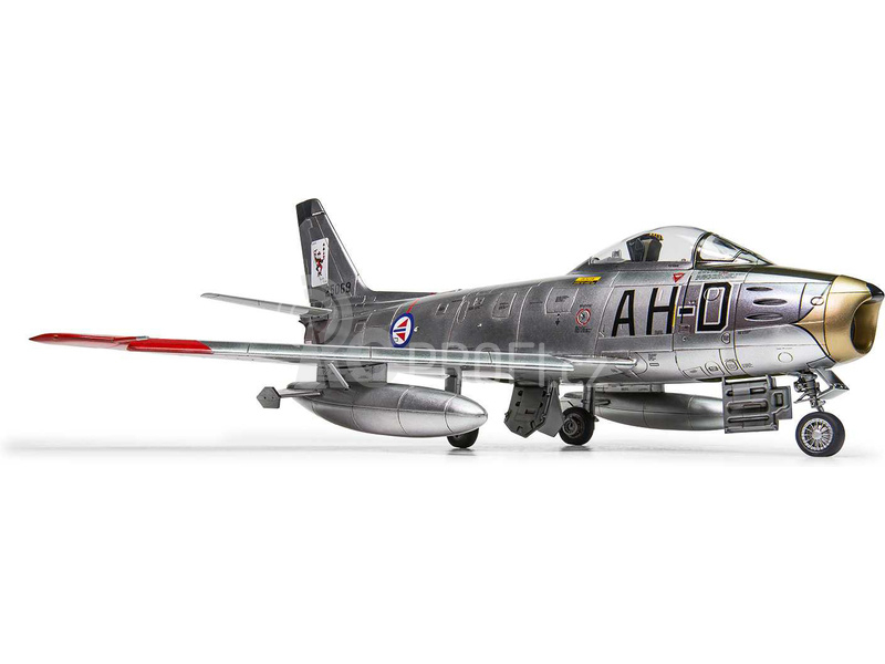 Airfix North American F-86F-40 Sabre (1:48)
