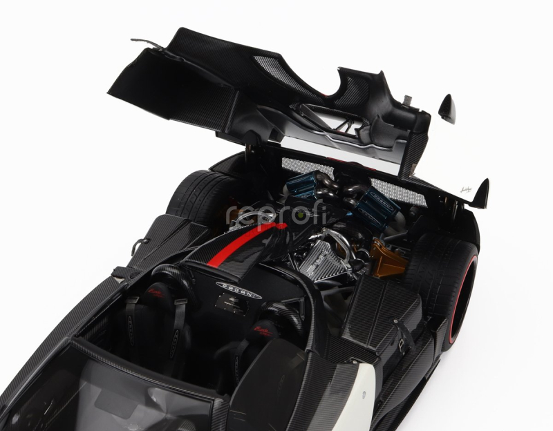 Almost-real Pagani Zonda 5 Cinque Roadster 2009 1:18 Bílý Černý Uhlík