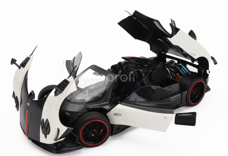 Almost-real Pagani Zonda 5 Cinque Roadster 2009 1:18 Bílý Černý Uhlík