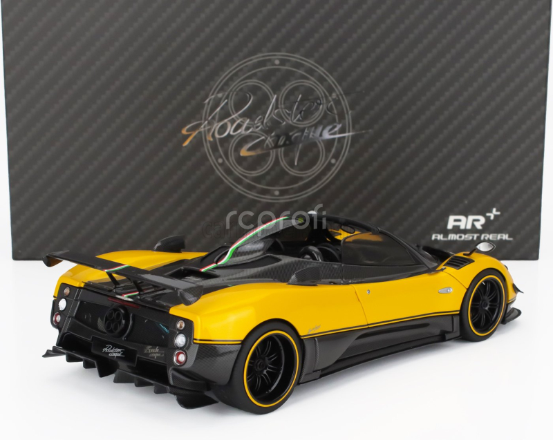Almost-real Pagani Zonda 5 Cinque Roadster 2009 1:18 Žlutý Černý Uhlík