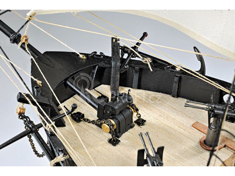 AMATI H.M.S. Hunter škuner 1:60 kit