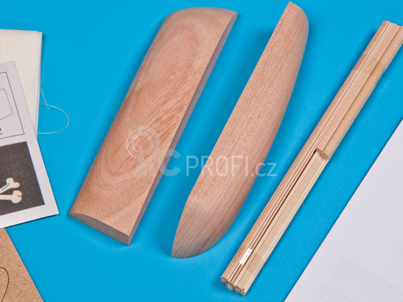 AMATI Pirátská loď 1:135 First step kit