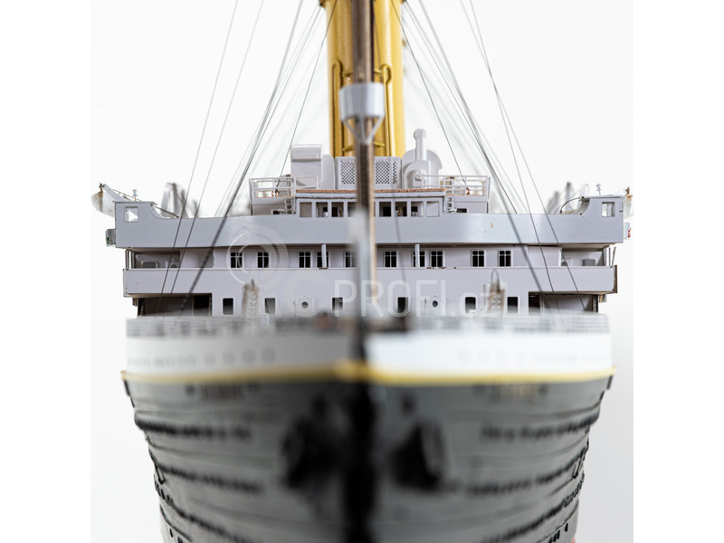 AMATI R.M.S. Titanic 1:250 kit