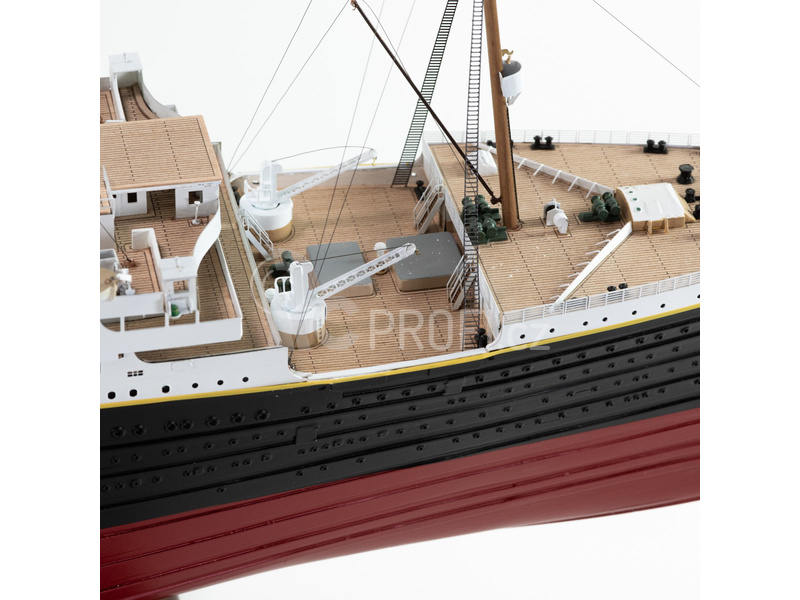 AMATI R.M.S. Titanic 1:250 kit