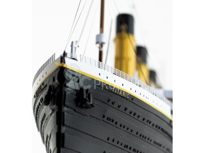 AMATI R.M.S. Titanic 1:250 kit