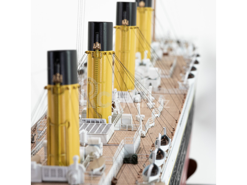 AMATI R.M.S. Titanic 1:250 kit