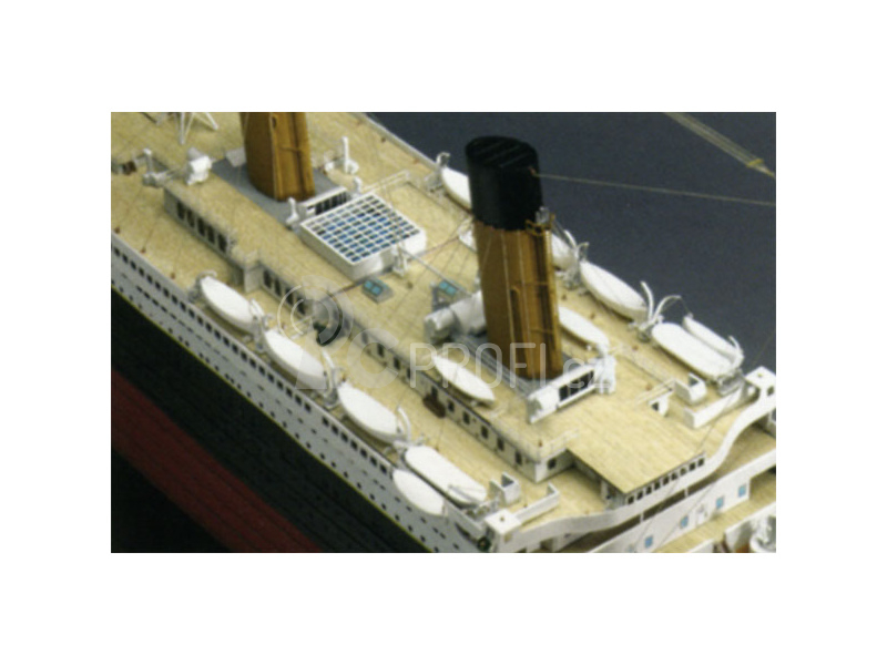 AMATI R.M.S. Titanic 1:250 kit