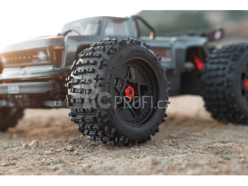 RC auto Arrma Outcast 4S V2 BLX 1:10 4WD RTR, ocelová