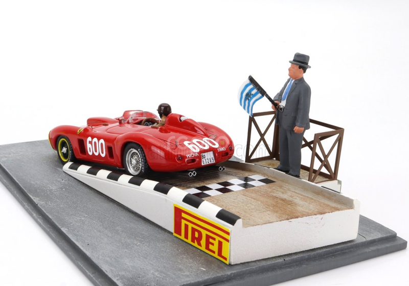 Art-model Ferrari Diorama - 290mm Spider S/n0626 N 600 Mille Miglia 1956 Juan Manuel Fangio 1:43 Červená Modrá Žlutá