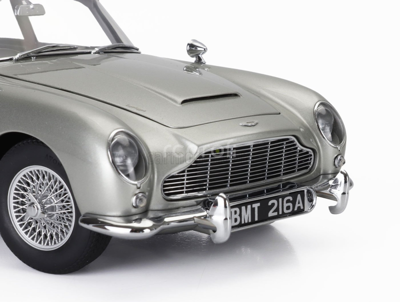 Autoart Aston martin Db5 1964 - 007 James Bond - Goldfinger - Missione Goldfinger With Weapons 1:18 Silver