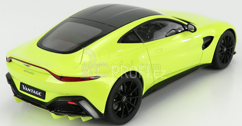 Autoart Aston martin Vantage 2019 1:18 Vápenná Esence Saze