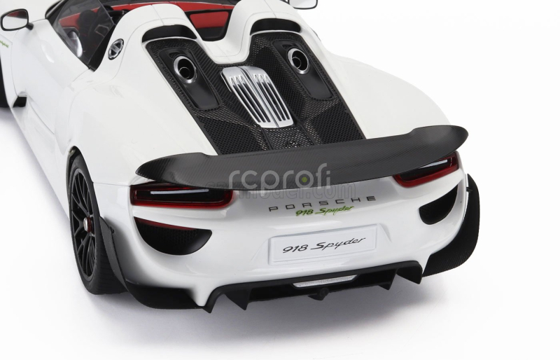 Autoart Porsche 918 Spyder Weissach Package 2013 1:18 Bílá