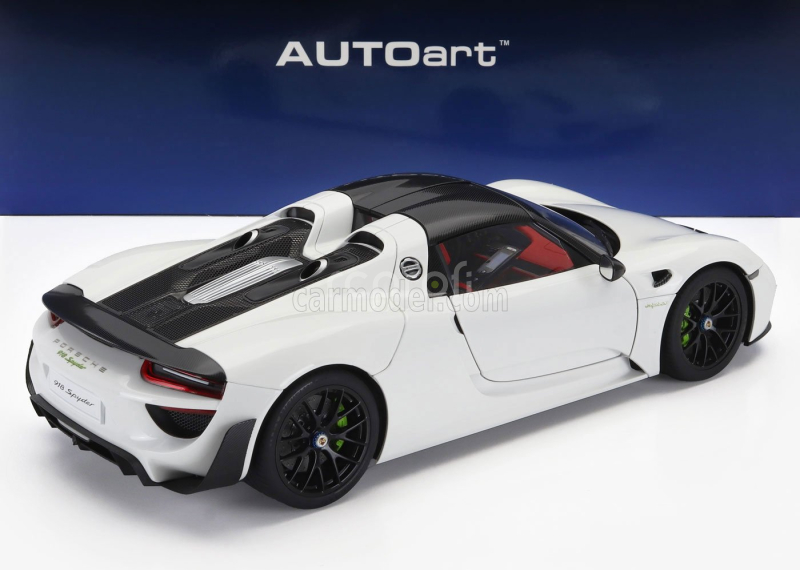 Autoart Porsche 918 Spyder Weissach Package 2013 1:18 Bílá