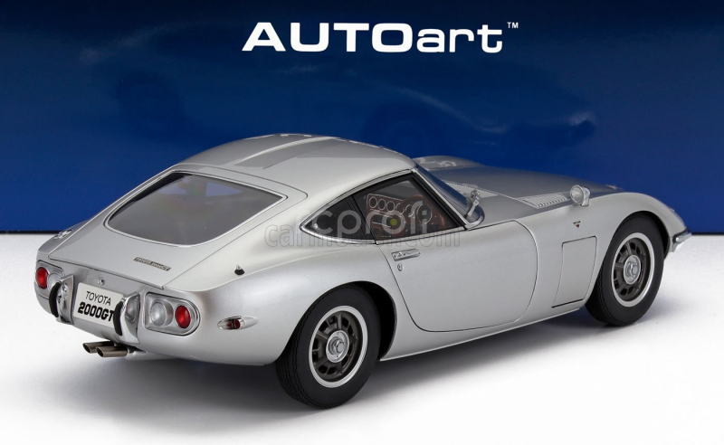 Autoart Toyota 2000gt 1967 1:18 Silver