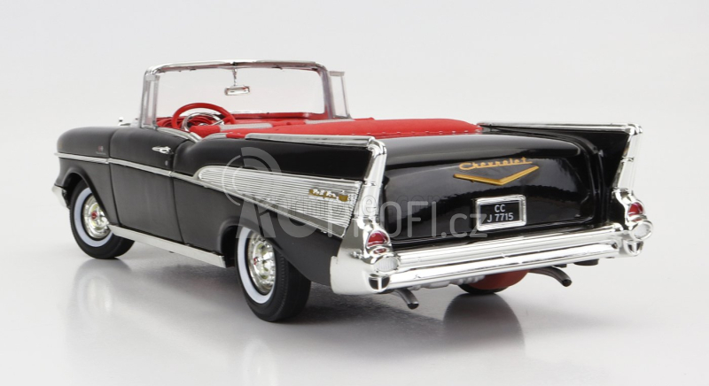 Autoworld Chevrolet Bel Air Cabriolet - Spider 1955 - 007 James Bond 1:18, černá