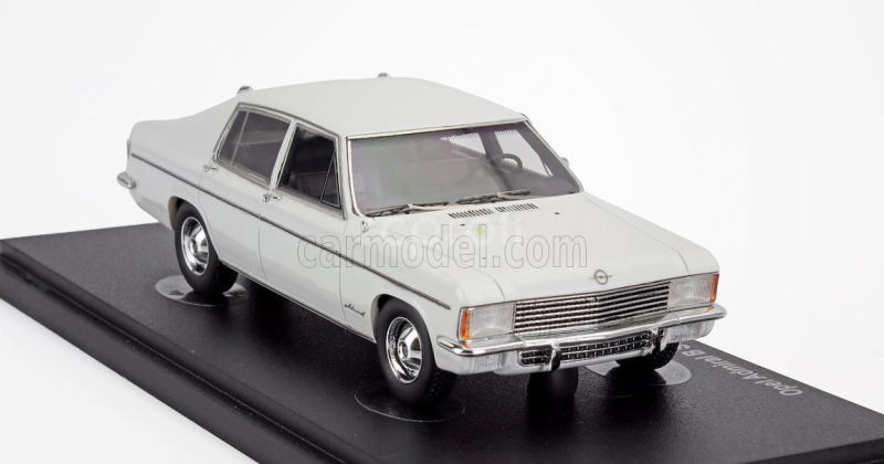Avenue43 Opel Admiral B Hatchback Limousine Germany 1972 1:43 Bílá
