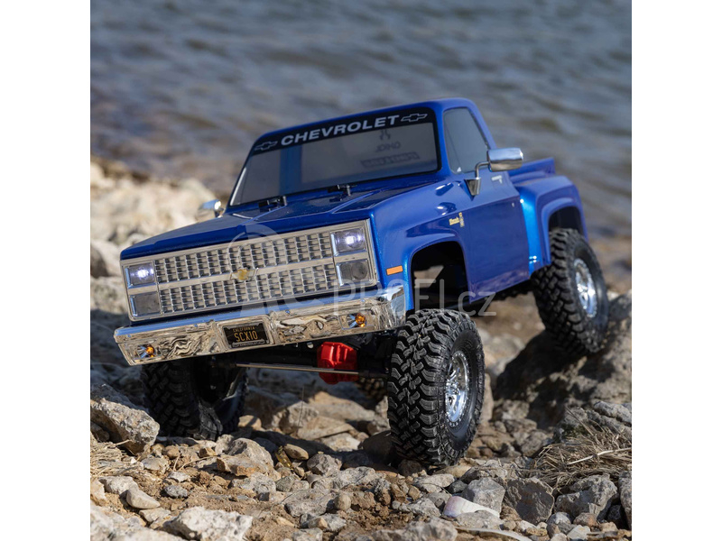 RC auto Axial SCX10 III Base Camp 1:10 4WD Chevy K10 1982 RTR, černá