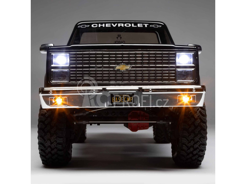 RC auto Axial SCX10 III Base Camp 1:10 4WD Chevy K10 1982 RTR, černá