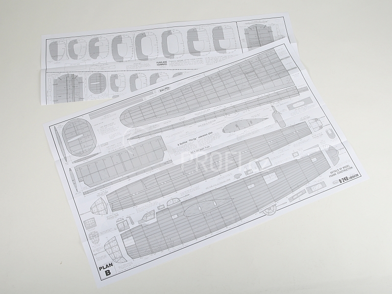 B-24D Liberator 1:28 (1232mm) - Promáčklý plast kabiny