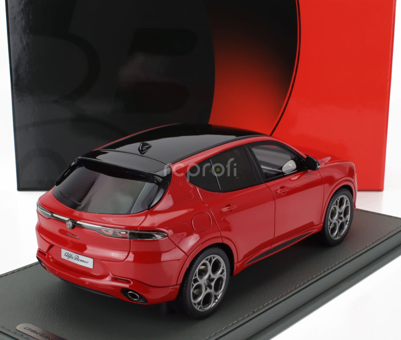 Bbr-models Alfa romeo Tonale Tributo Black Roof 2023 - Con Vetrina - With Showcase 1:18 Rosso Alfa - Červená