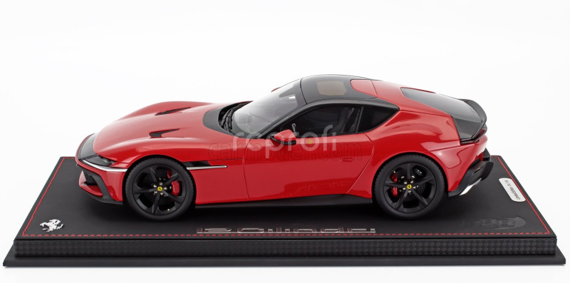 Bbr-models Ferrari 12cilindri V12 830cv Panoramic Roof 2024 - Matt Black Rims - Con Vetrina - With Showcase 1:18 Rosso Corsa - Červená