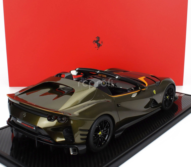 Bbr-models Ferrari 812 Competizione A Spider 2022 - Con Vetrina - With Showcase 1:12 Verde Volterra - Zelená Se Žlutou