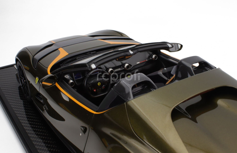 Bbr-models Ferrari 812 Competizione A Spider 2022 - Con Vetrina - With Showcase 1:12 Verde Volterra - Zelená Se Žlutou