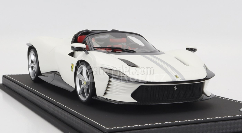 Bbr-models Ferrari Daytona Sp3 Open Roof Icona 2022 1:18, bílá