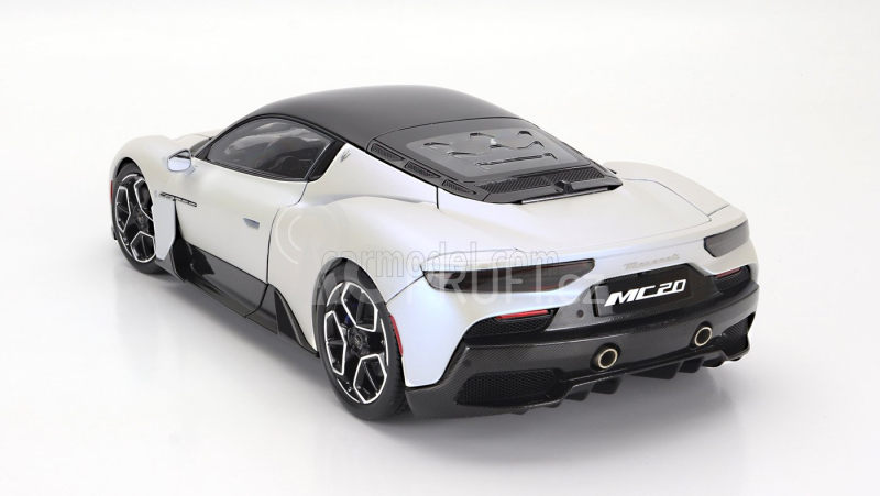Bbr-models Maserati Mc20 Gloss Black Roof 2020 1:18 Bianco Audace - Bílá